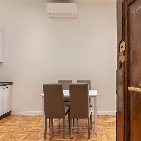 Rione Prati Elegant Apartment With Balcony โรม ภายนอก รูปภาพ