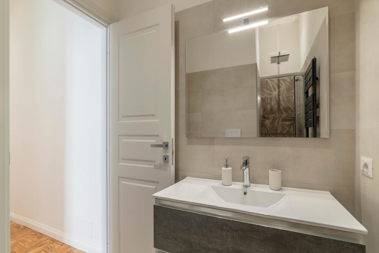 Rione Prati Elegant Apartment With Balcony โรม ภายนอก รูปภาพ